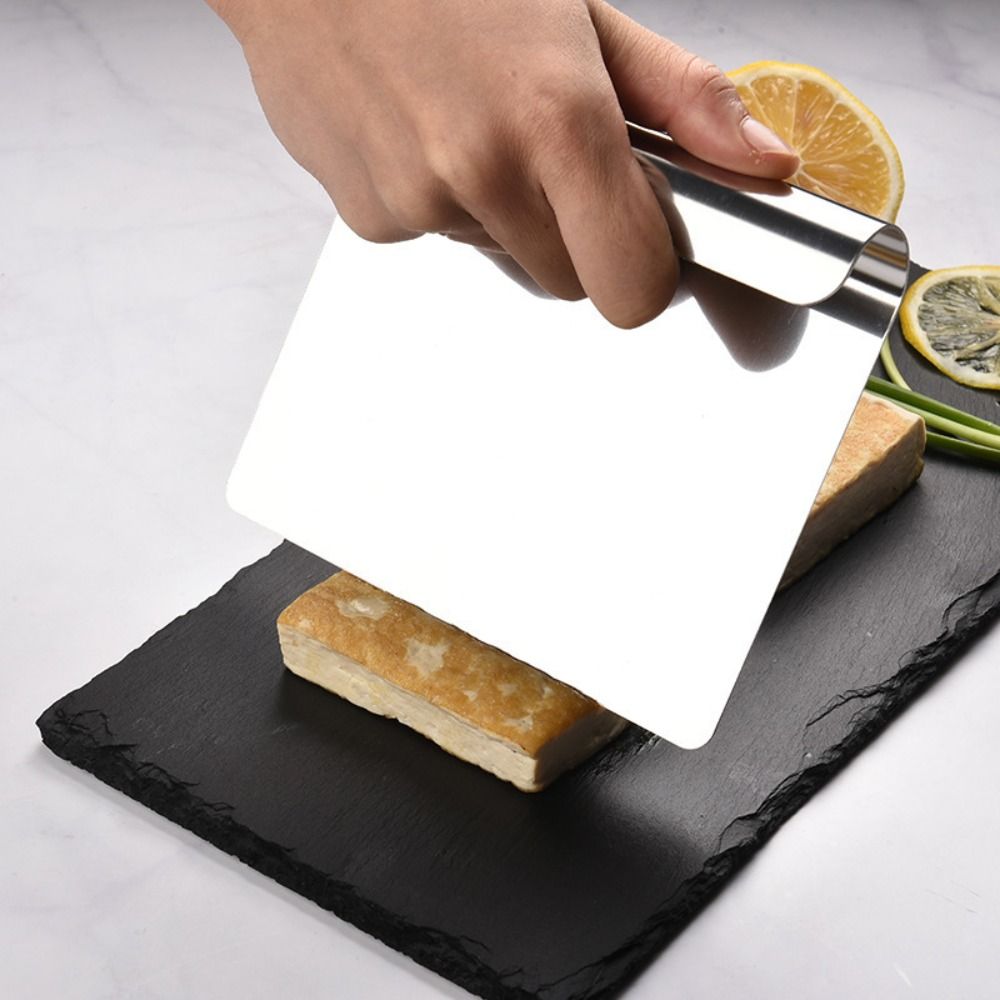 مكشطة عجين من الفولاذ المقاوم  - مراجعة Bench Scraper Dough وسعره